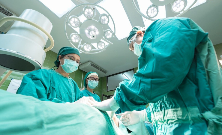 Páni študáci medicíny se rozhodli protestovat
