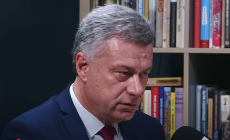 Pavel Blažek musí okamžitě odstoupit